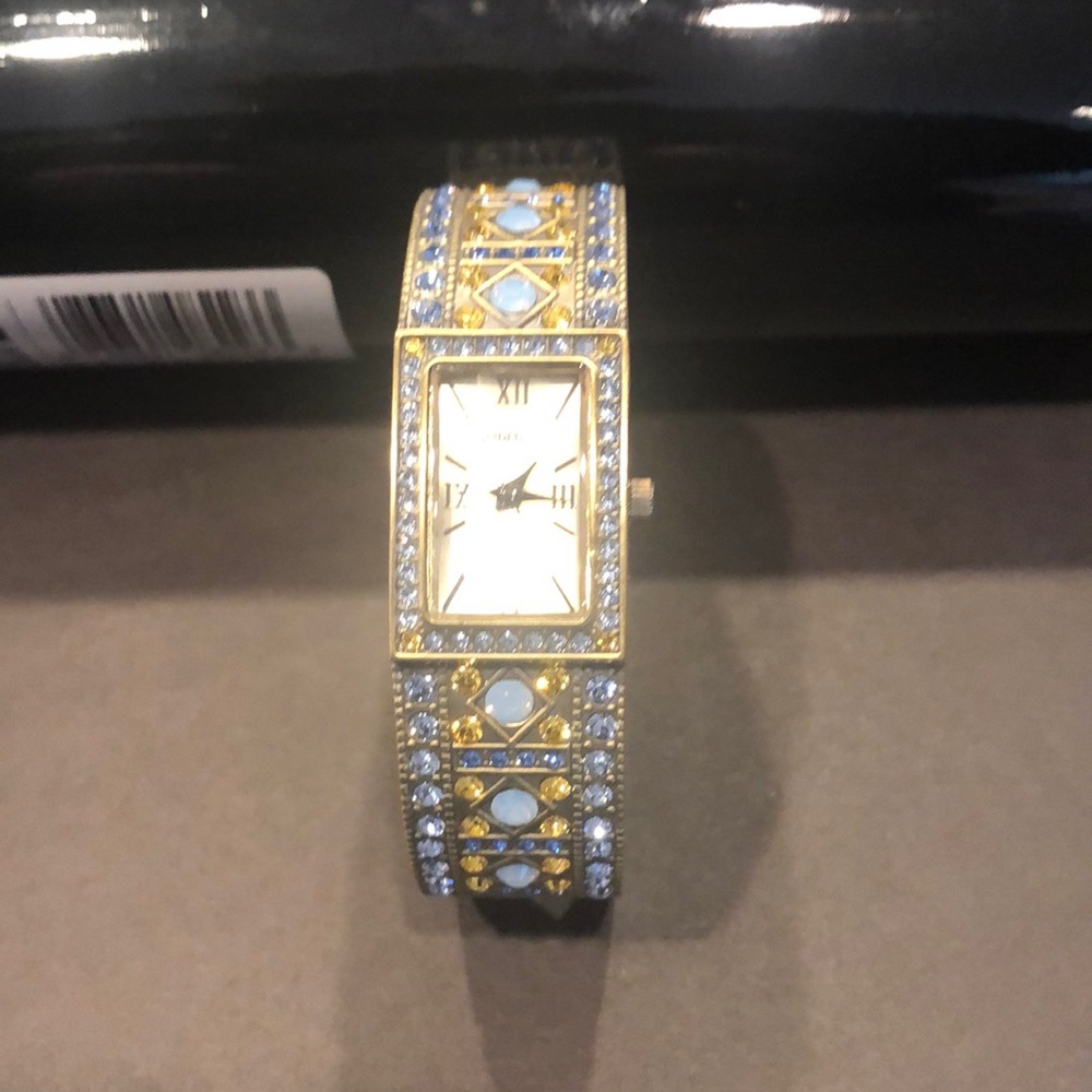 NWOT Heidi daus watch.